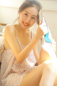 欧美电影《轻佻寡妇》